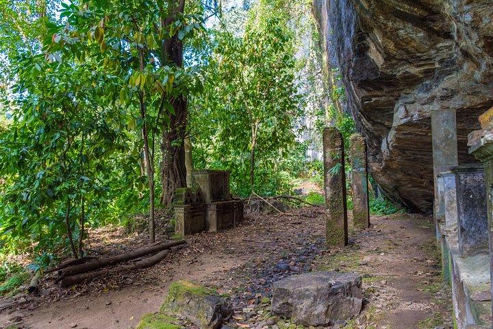 Explore Belilena Cave from Kitulgala