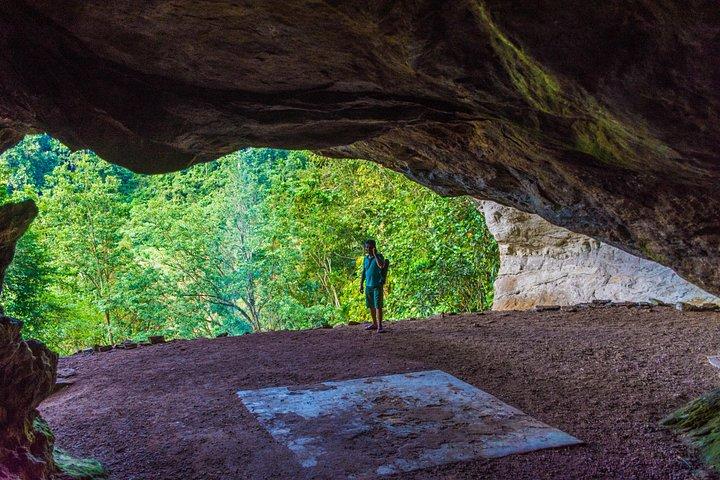 Explore Belilena Cave from Kitulgala