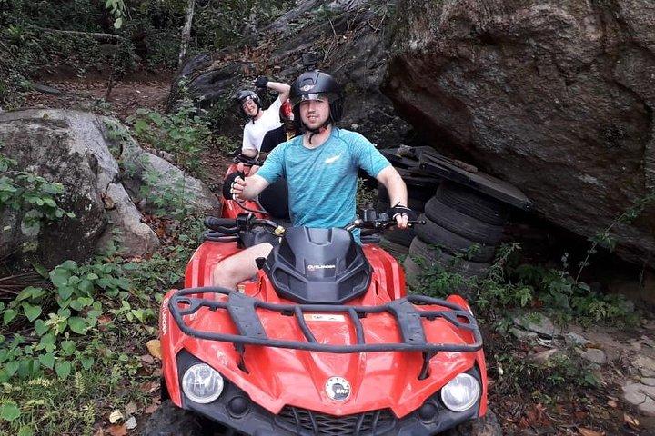 Rocky Hills in ATV Ride da Colombo