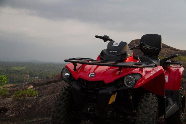 Rocky Hills in ATV Ride da Colombo