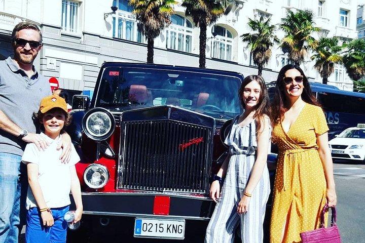 Madrid Histórico y Moderno en Coche Clásico Tour Privado