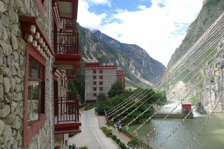 1 Day Shangri-La Great Canyon Trip