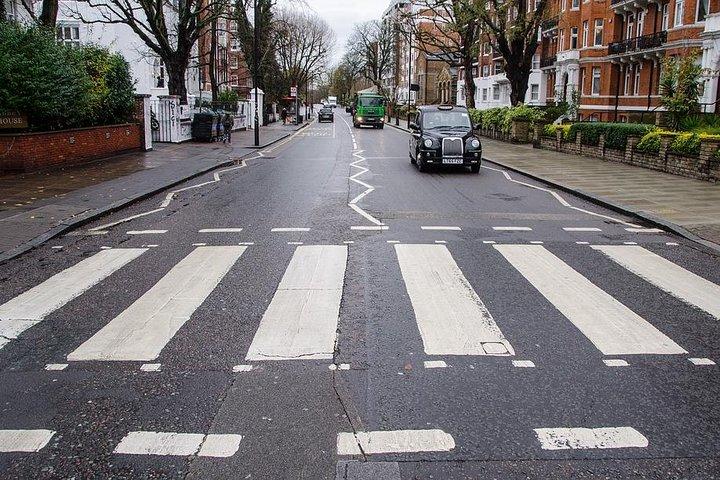The Beatles tour in London in Spanish