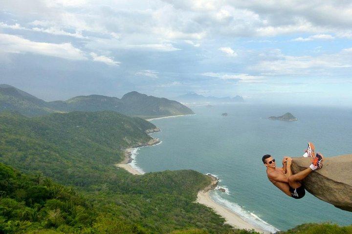 Pedra do Telégrafo Vandreture og slappe af i en vild strand