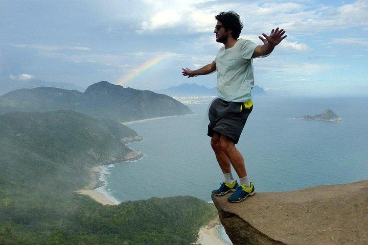 Pedra do Telégrafo Hiking & Relax in a Wild Beach