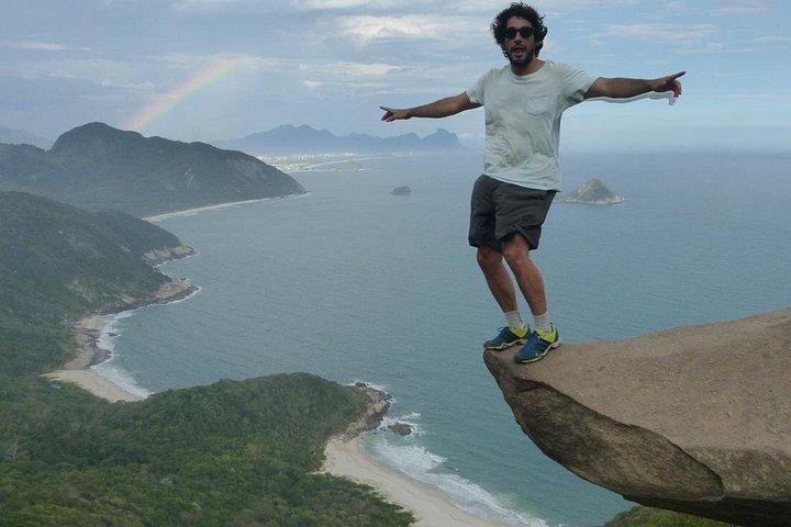 Pedra do Telégrafo Hiking & Relax in a Wild Beach