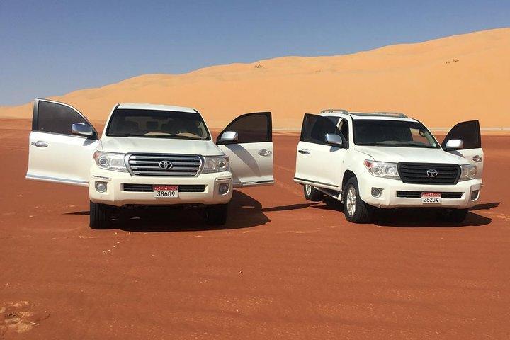 Wüstensafari in Abu Dhabi mit BBQ-Dinner und Shows
