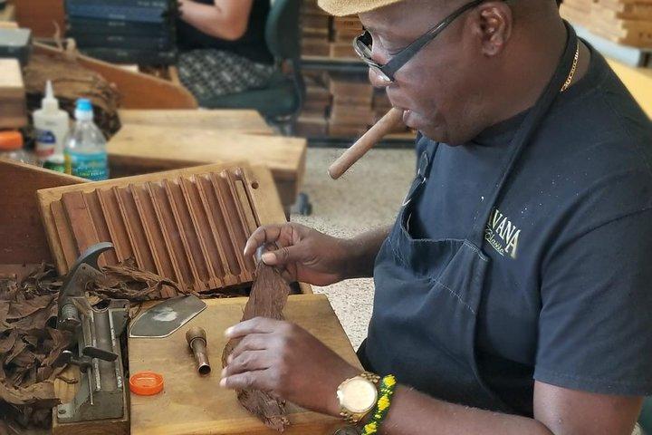 Privat cigar og rum smagsoplevelse i Lille Havana