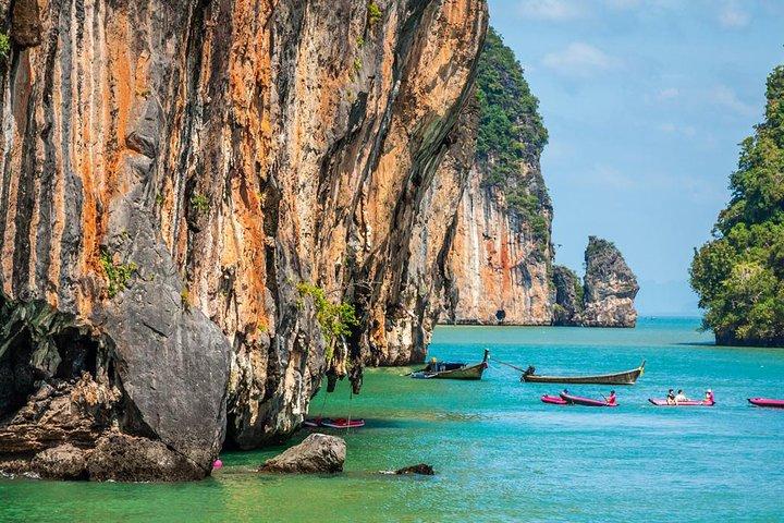 Phang Nga Bay (James Bond Island) & Monkey Cave · per Longtail Boat
