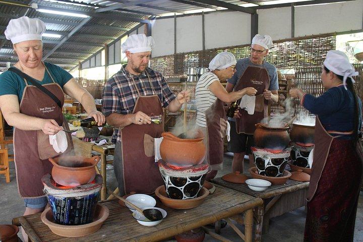 チェンマイ ランナー 地元の人々とタイ北部料理体験