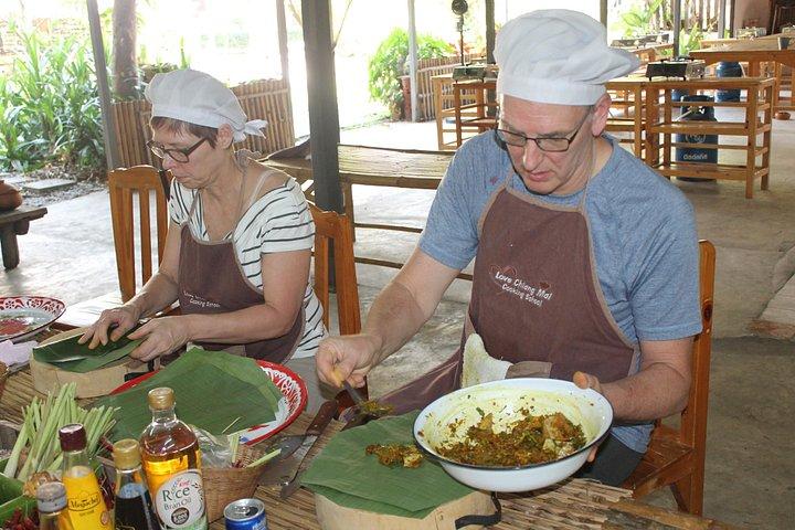 チェンマイ ランナー 地元の人々とタイ北部料理体験