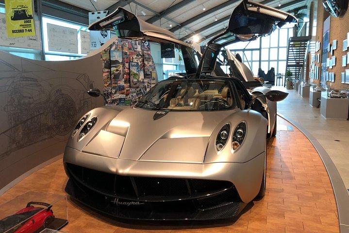Motores Antagonistas: Lamborghini, Ferrari, PaganiFactory, Almoço, Transporte privado