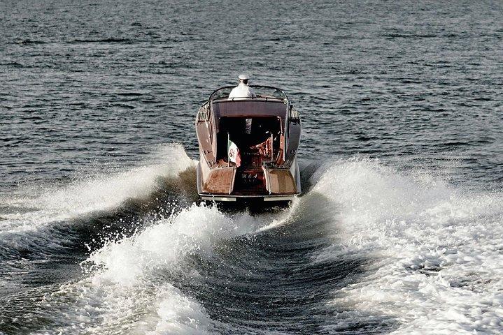 Privater Transfer mit Luxusboot vom Flughafen Venedig nach Venedig
