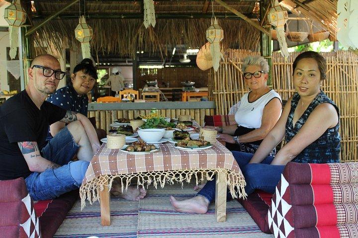 チェンマイ ランナー 地元の人々とタイ北部料理体験