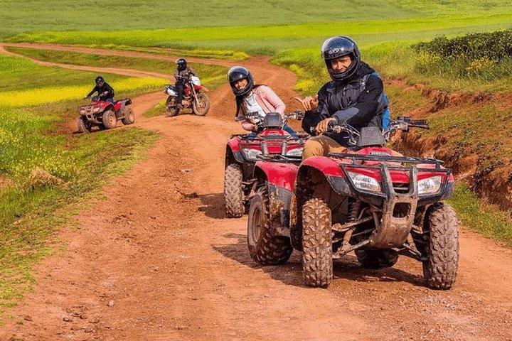 クスコから聖なる谷のモレイ、マラス、ソルトフラットへのATVツアー
