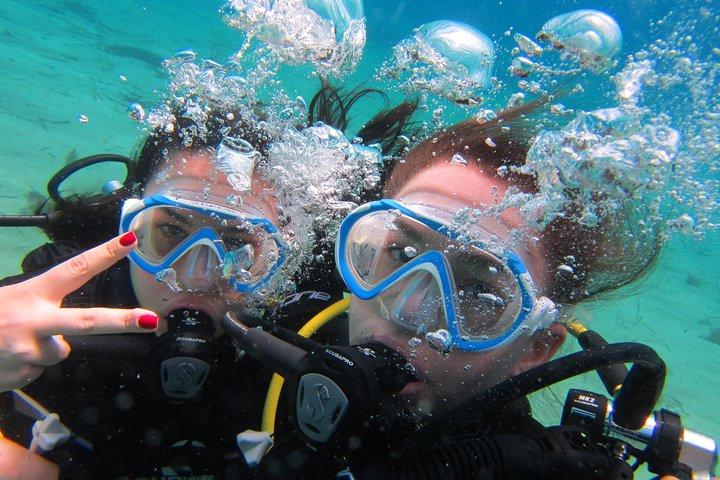 Prova un DIVE, scopri le immersioni subacquee a Mykonos