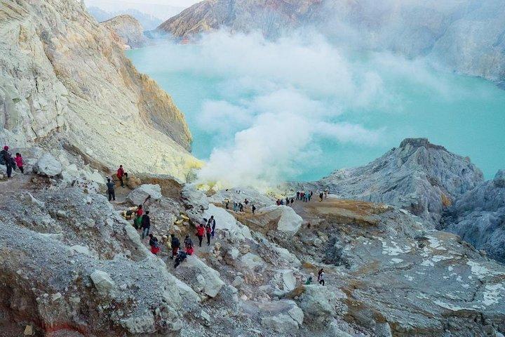 Kawah Ijen Midnight Tour (1 jour)
