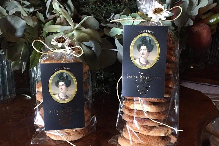 ローマ発：歴史あるワイナリーでプライベートワインテイスティング＆ランチ（1712年）