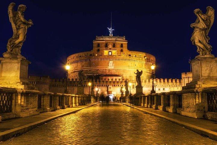 Roma illuminata: tour panoramico notturno privato di 2 ore