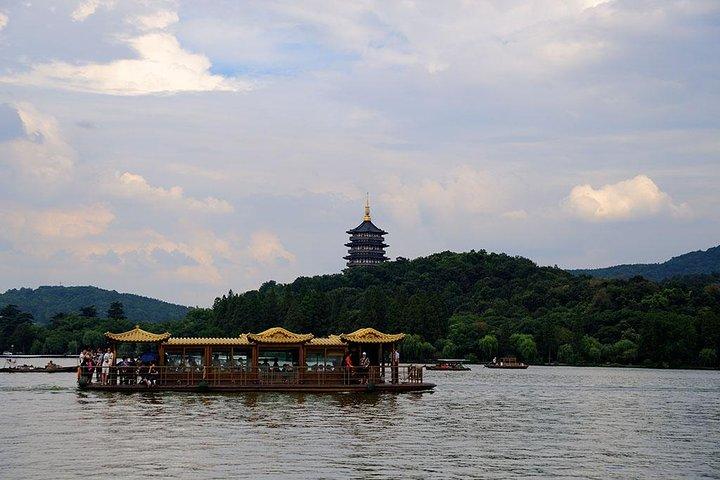Excursion privée d'une journée à Hangzhou pour une croisière dans le West Lake, la plantation de thé et la rue Hefang