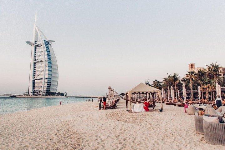 Scopri il patrimonio e le attrazioni moderne di Dubai