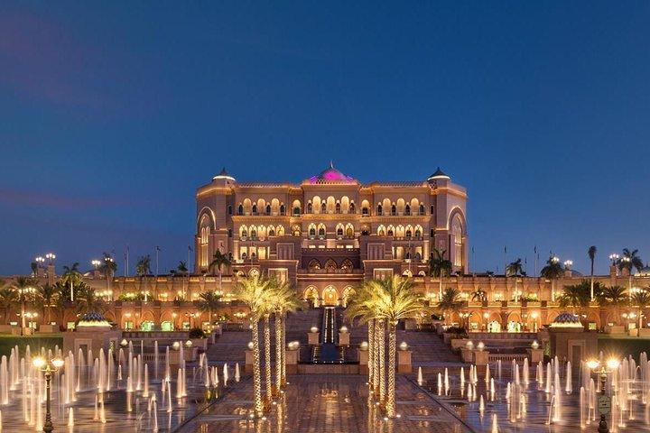 Premium Private Tour von Dubai nach Abu Dhabi im Toyota Land Cruiser!
