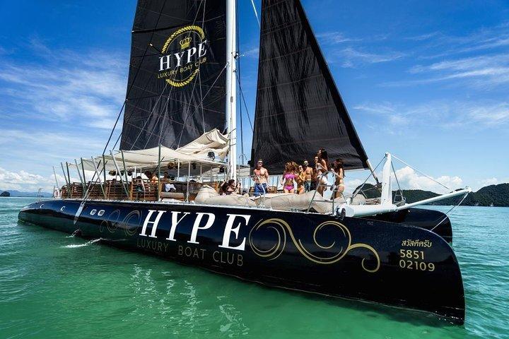 Phuket VIP Hype Luxus-Bootsfahrt mit Party & DJ-Vibes