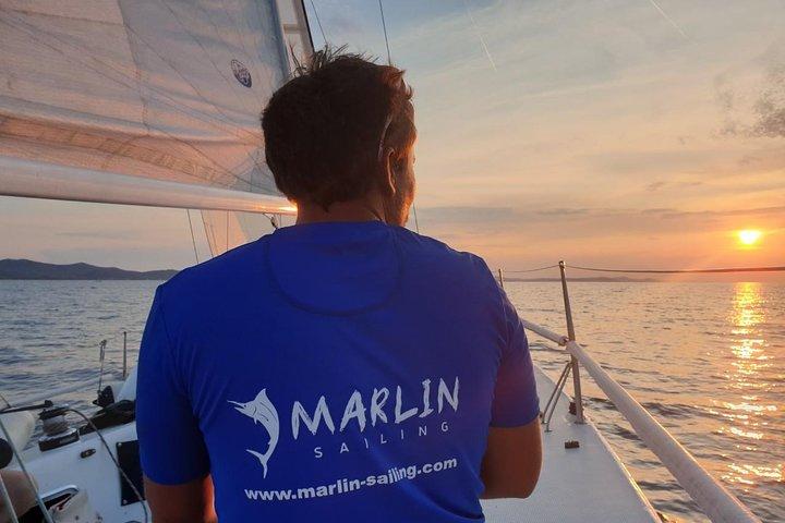 De Zadar: Tour de vela de sol privado