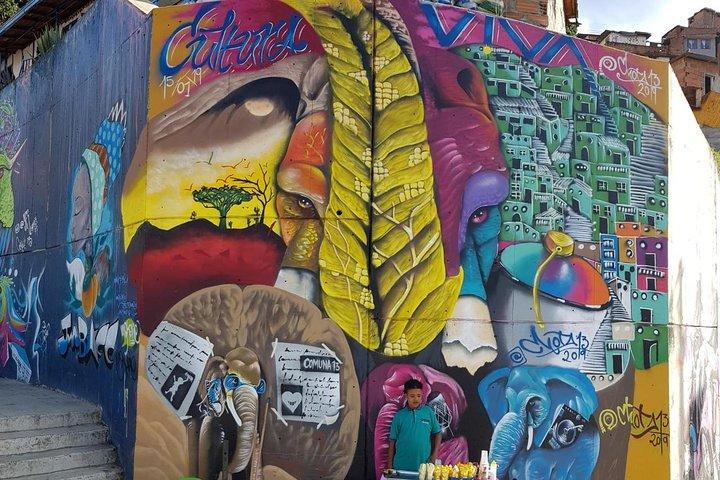 Medellín & Comuna 13 Private Tour