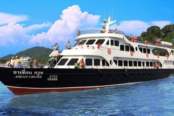Phi Phi Island Excursão de um dia pelo Ferry Boat
