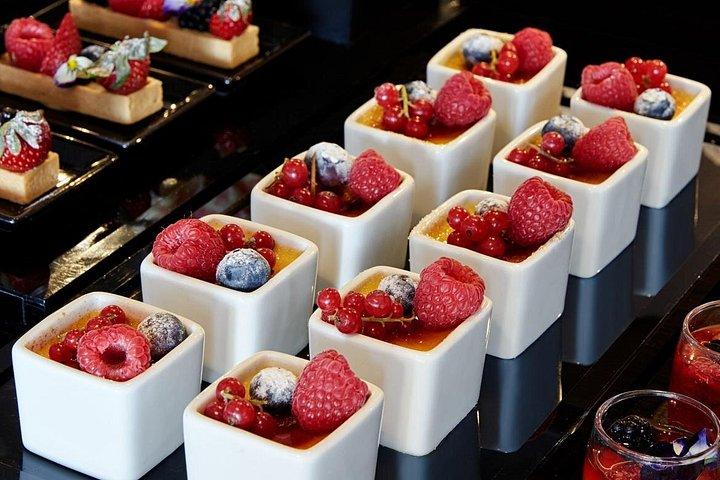 Buffet Dining in Armani Hotel