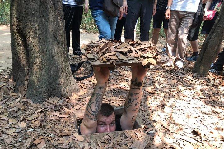 少人数グループによるクチトンネルとメコンデルタへの 1 日ツアー