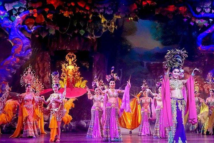 Tiffany’s Show Pattaya VIP (Argento) con trasferimenti privati in hotel