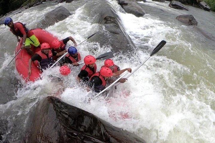 tour de rafting en aguas bravas