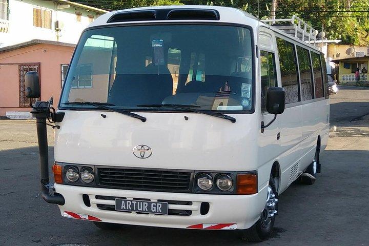 Traslado privado desde la Ciudad o Aeropuerto de Panamá (PTY) a Resorts en Playa Blanca