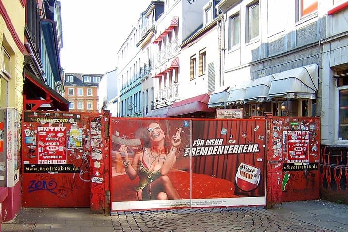 English guided Tour of the "Sinful Mile" Reeperbahn and Red Light District