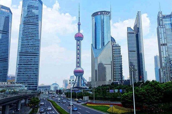 上海市内中心部から浦東国際空港へのプライベート出発転送