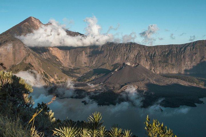 Borda da Cratera Senaru do Monte Rinjani 2D1N