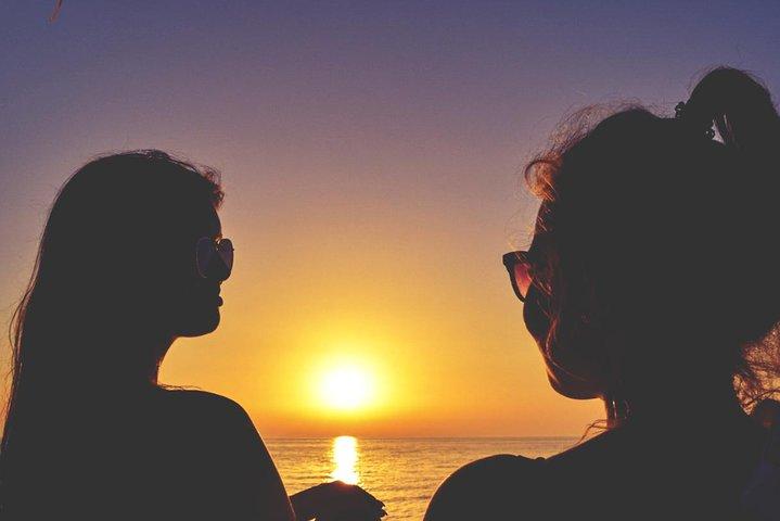 Sunset Boat Party med DJs - Float Your Boat