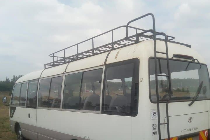 Airport/hotel/transfers In Van/bus/sedan Car Within Nairobi