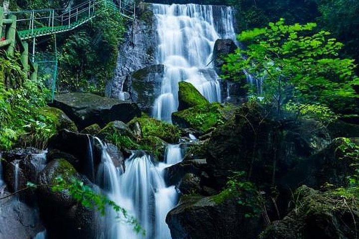 Privétransfer tussen Hangzhou City en Canglong Waterfall in Anji