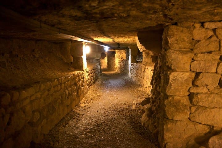 Paris Catacombs Guided Tour with Exclusive Access to Secret Areas