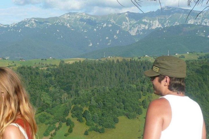 自然の中での日帰り旅行や小旅行、トランシルバニア、ブラショフの都市！
