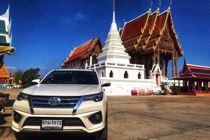 Aluguel de carros particulares em Bangkok com motorista que fala inglês