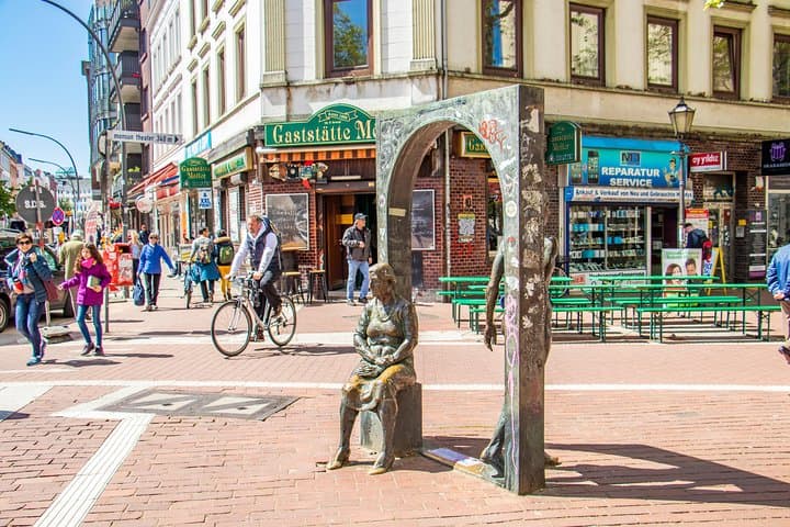 In the Footsteps of The Beatles in Hamburg with a Local