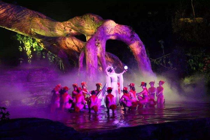 All-inclusive 4-dagars privat Zhangjiajie-tur inkluderar Glass Bridge & Evening Show