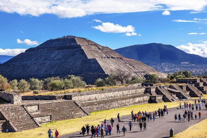 TEOTIHUACAN with a certified local guide -PRIVATE & SHARED OPTION