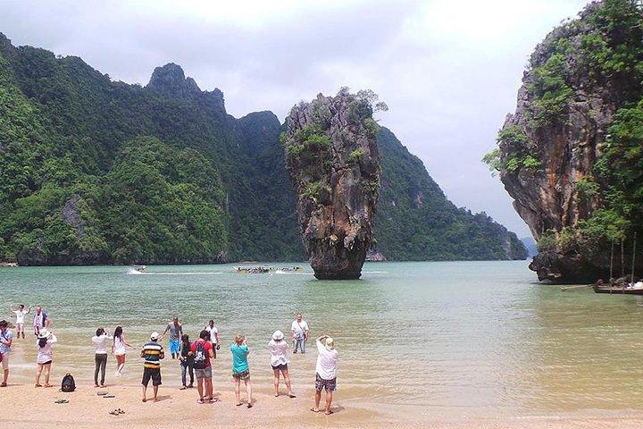 ロングテールボートでプーケットからジェームズボンド島観光（カヌーなし）ツアー