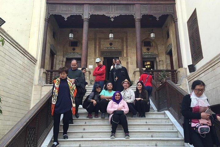エジプト考古学博物館、城塞、オールドカイロ、サイモン教会、バザールへの旅