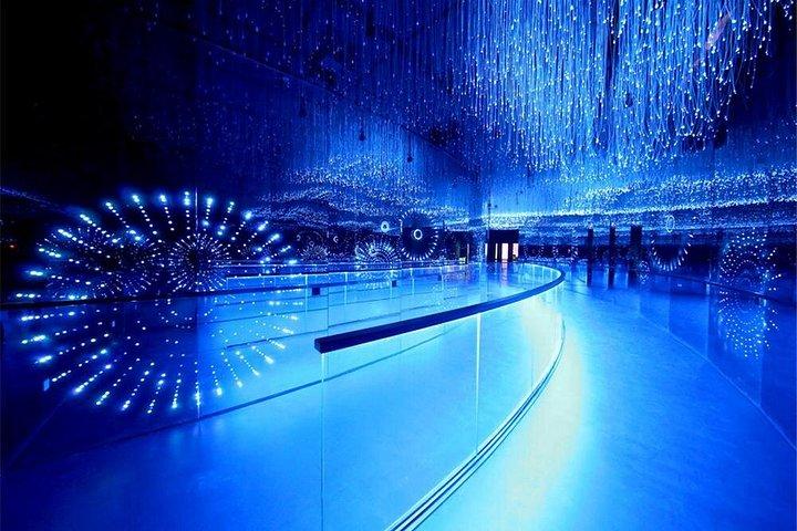 グループツアー:VIP上海オリエンタルパールタワーとレトロなダブルデッカーバス